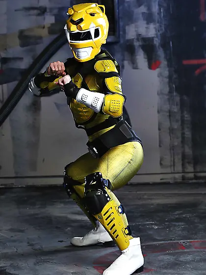 Power ranger brunette with killer curves banging a hung super-vi