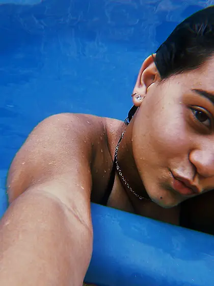 Bikini girls social media