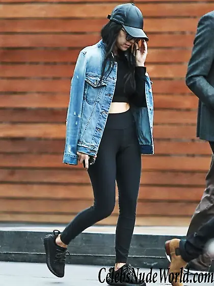 Kourtney Kardashian Cameltoe While Shopping In Beverly Hills