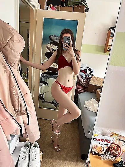 Ich bins,  Emmi Skinny teen 18yo