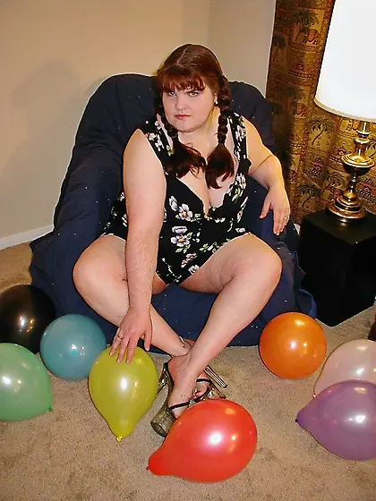 Cum Swallow Curvy Gillian from United States