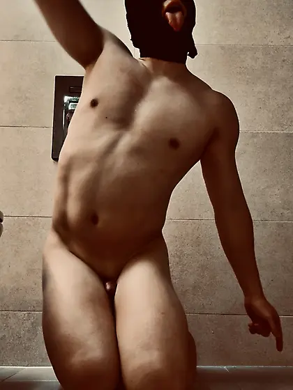 A noose slut's begging to be hanged till the end