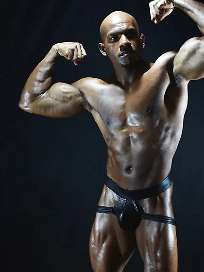 Ebony man granttate live