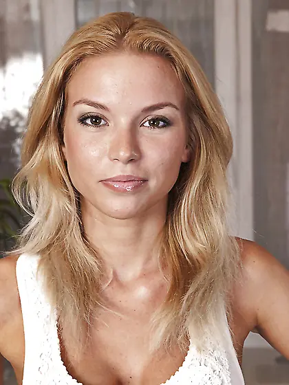 Tanned blonde Summer Breeze pulls off leopard panties from her s