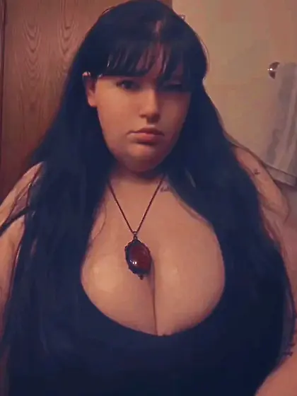 32yr old chubby slut 38I massive boobs