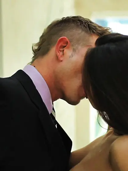 Alluring babe dark brown