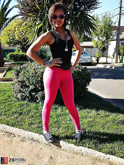 Morena Chilena Caliente