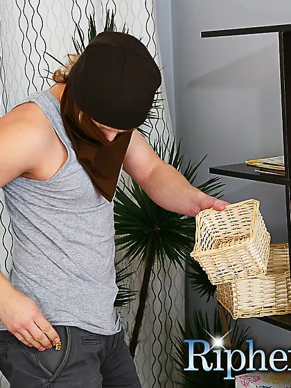 Burglar begs mistress flat