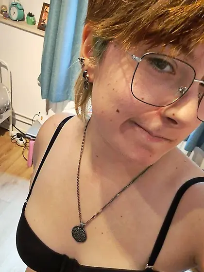 Hot teen tomboy emo Ronja Vennik (snap: ronja ven)