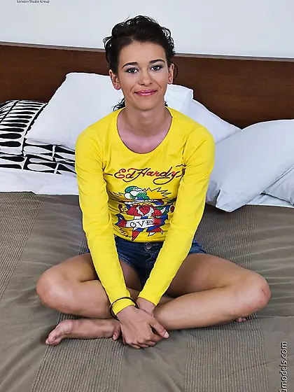 Vikki Lsgmodels with sexy long legs and smooth pussy removes her