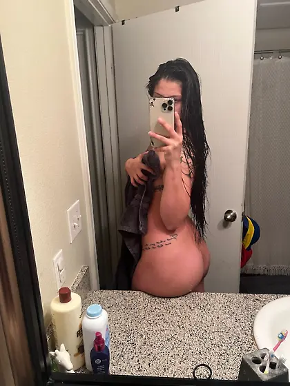 Look at this pathetic slut