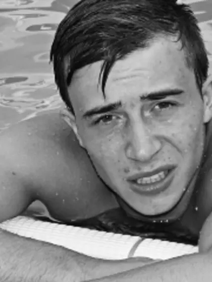 Brunette gaultieer perform dancing