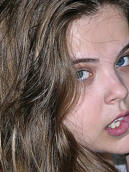 CHUBBY AMATEUR GIRL - CLOE