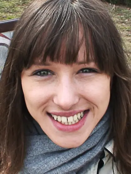 Sexy amateur brunette swallowing