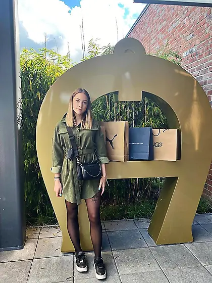 Some pretty petite Sluts, for more HMU