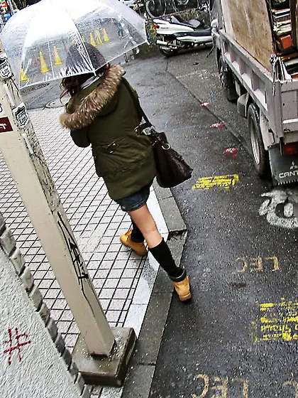 Miyo Idols is showing off in lingerie and getting ready to make