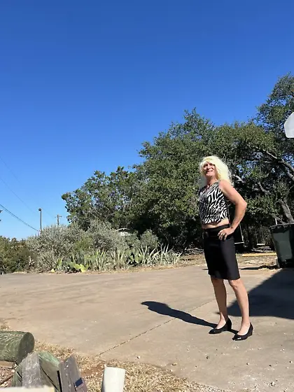 Michael P feeling like a woman at home Austin area