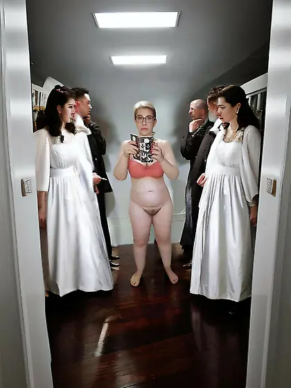 Intronisation initiated nymph