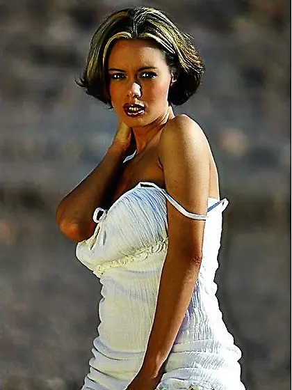 Short-haired brunette platform shoes