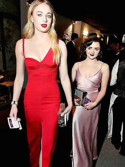 Maisie Williams - got ugly as shit