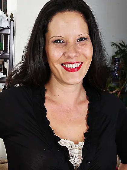 Exotic older milf naked