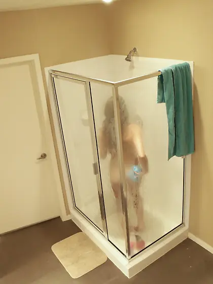 Guy has the honor to lick and fuck smooth pussy of delightful st