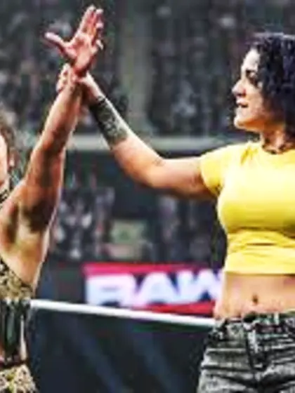 Lyra Valkyria and Bayley