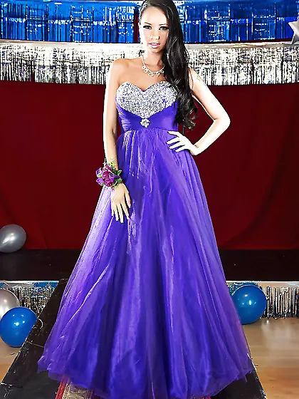 Pornstar in a purple dress dislikes it's color and take sit off