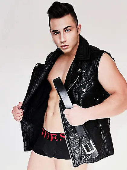 White young gay bigmastermuscle