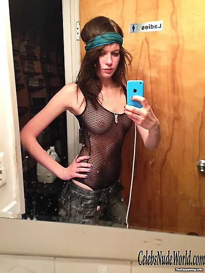 Kelsey Vogelzang Nude