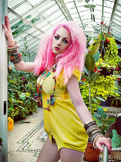 Pinkish haired femmes