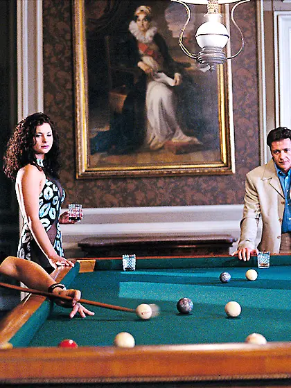 Smoking hot chick pulls