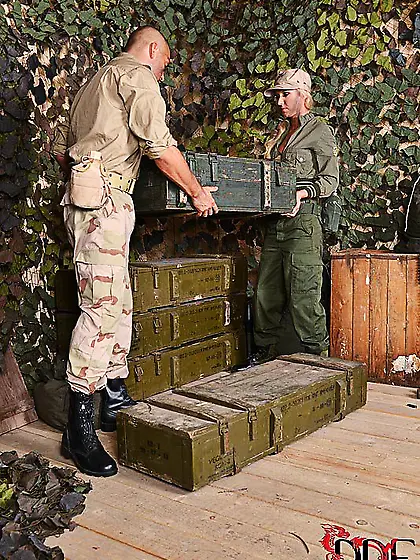 Slutty military girl Jessy Tiger awards soldier???s cock with th