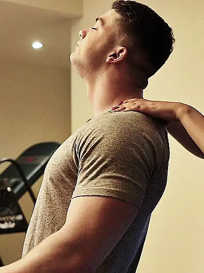 Buffed guy enjoys hot fucking with a brunette...