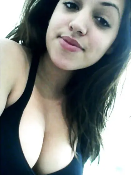 Amateur wives share photos