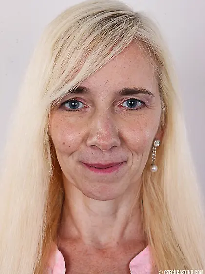 Skinny chick blonde hair