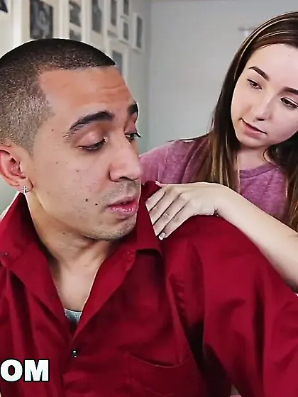 Teen can hardly handle huge dick