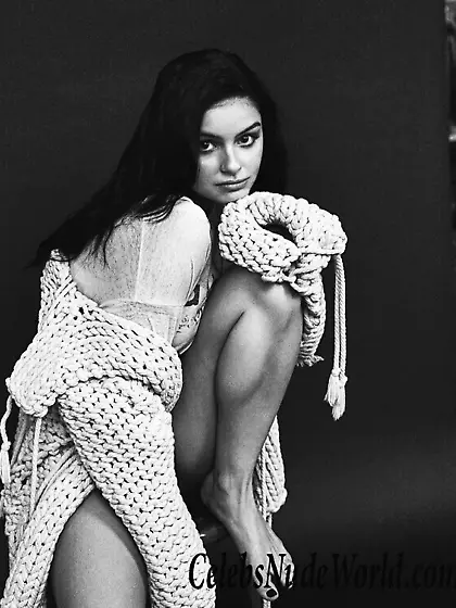Ariel Winter Erotic