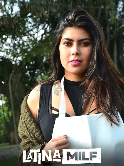 Hot pickup sex with curvy Colombian babe