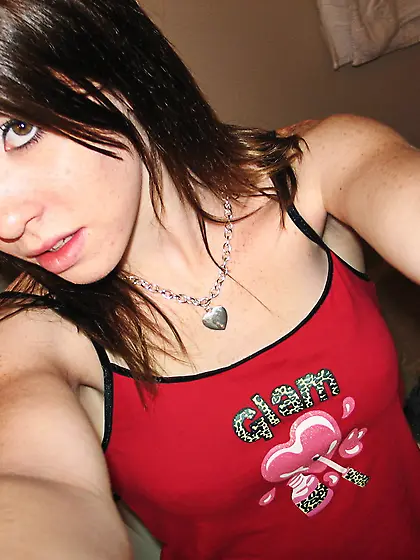 Riley rebel shows hot