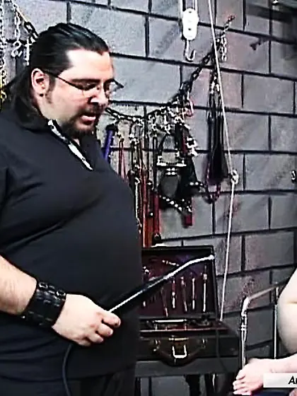 Extremely fat lady huge