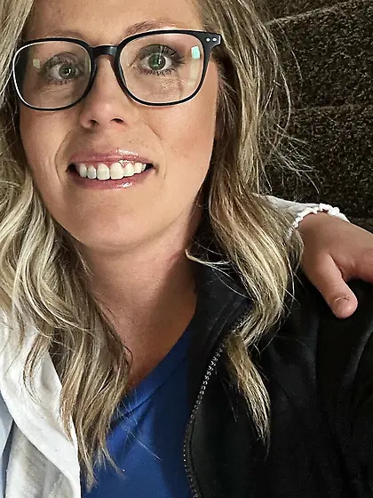 Audrey lies about name & orgin,  then masturbates