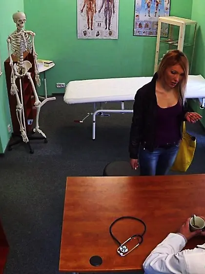 Hottie jeans purple top