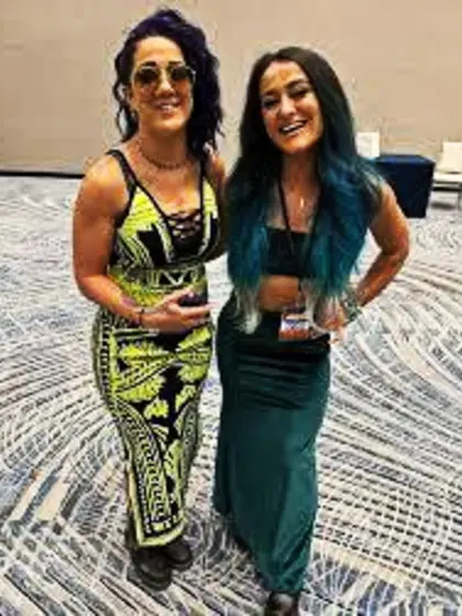 Lyra Valkyria and Bayley
