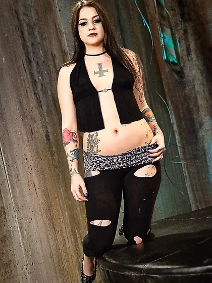 Goth girl with small boobs has a standard set of holes for mastu