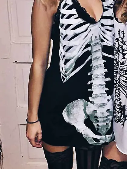 DM me lets chat and stroke to this stupid barbie