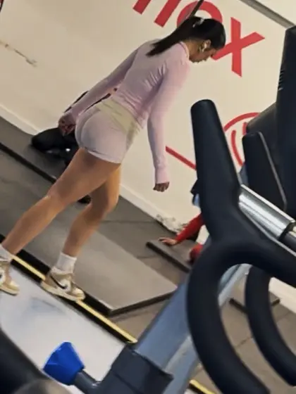 Teen gym chav FAT ASS