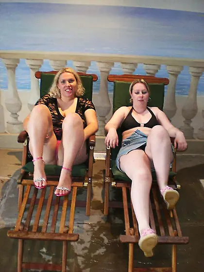 MILF Bikini Barby from United Kingdom