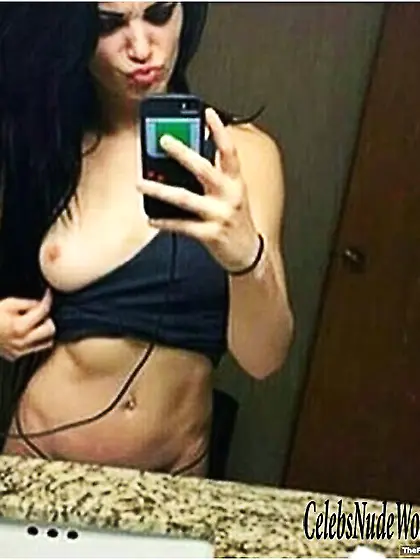 Paige (WWE) Nude