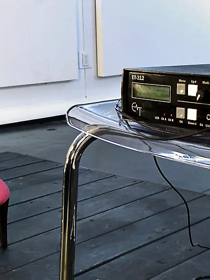 A truly beautiful massage of her pussy with electric torture